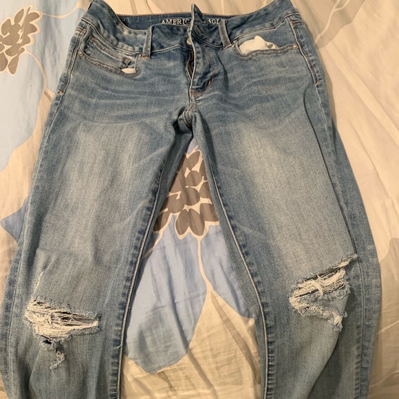 American Eagle Outfitters Denim - American eagle cropped jeans